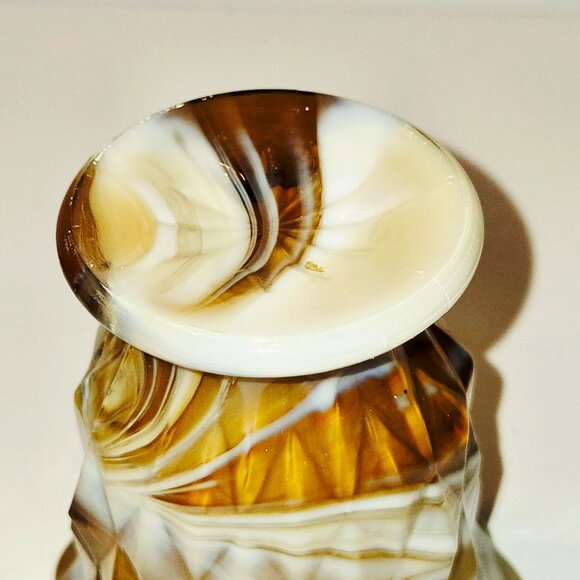 Vintage Imperial Glass swirled Slag Glass Vase With Scalloped Rim & Textured Des - Picture 3 of 5